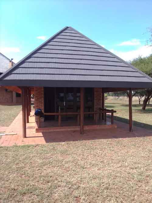 harvey thatch installers