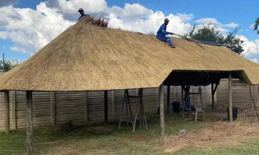 specialists in the repair of thatched roofs
